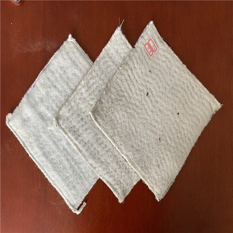 膨潤土防水毯應(yīng)用過程中的特點(diǎn)有哪些?